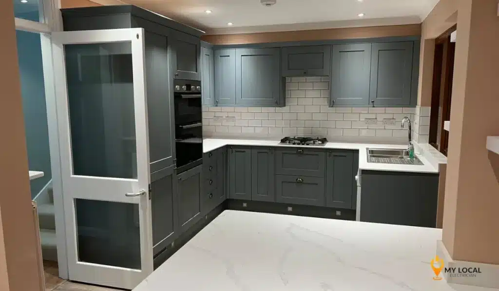 how much does it cost to fit a kitchen